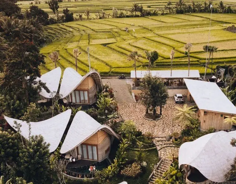inspiral-architects-combines-bamboo-rammed-earth-for-ulaman-eco-retreat-in-bali