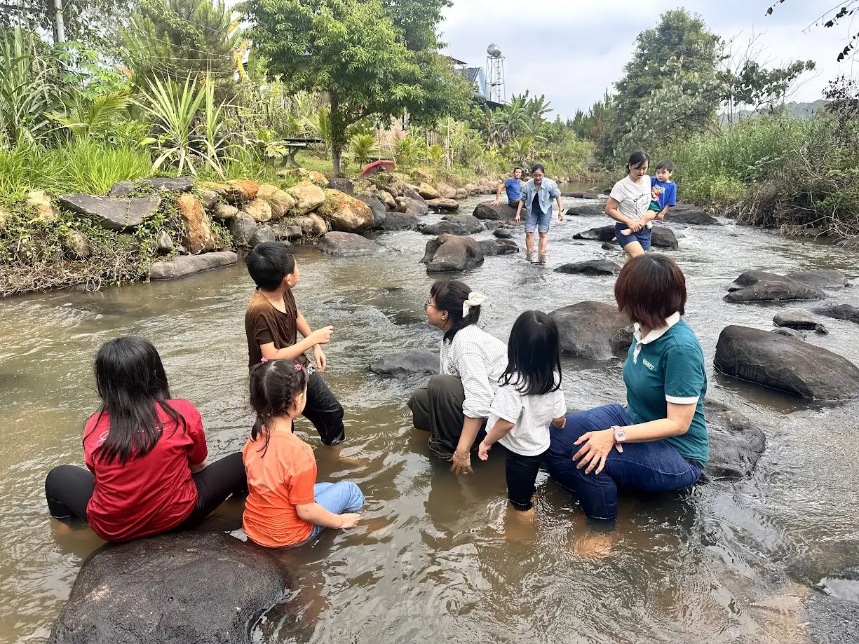 Kids Hub by WANEE – Trại hè B’Lá Touching Nature