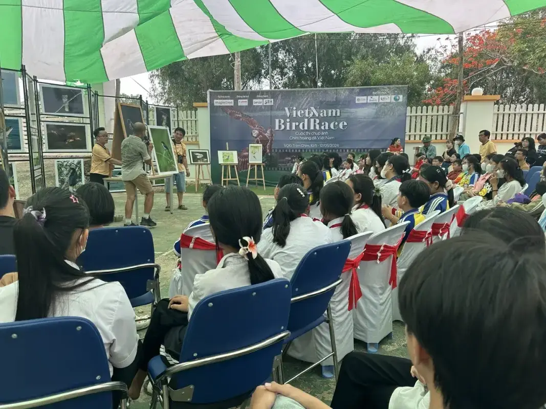 Học sinh Đồng Tháp tại sự kiện BirdRace Tràm Chim 2024